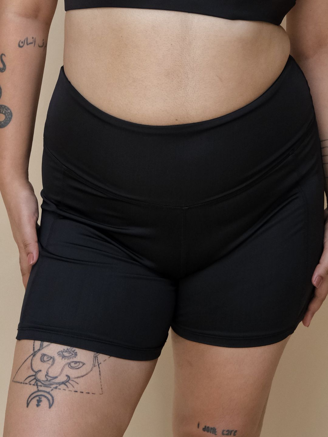 Romantic Black Shorts Set (2 Pcs)