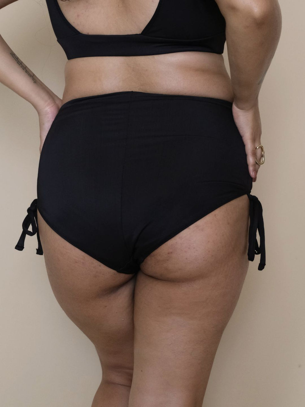 Black Cheeky Set (2 Pcs)