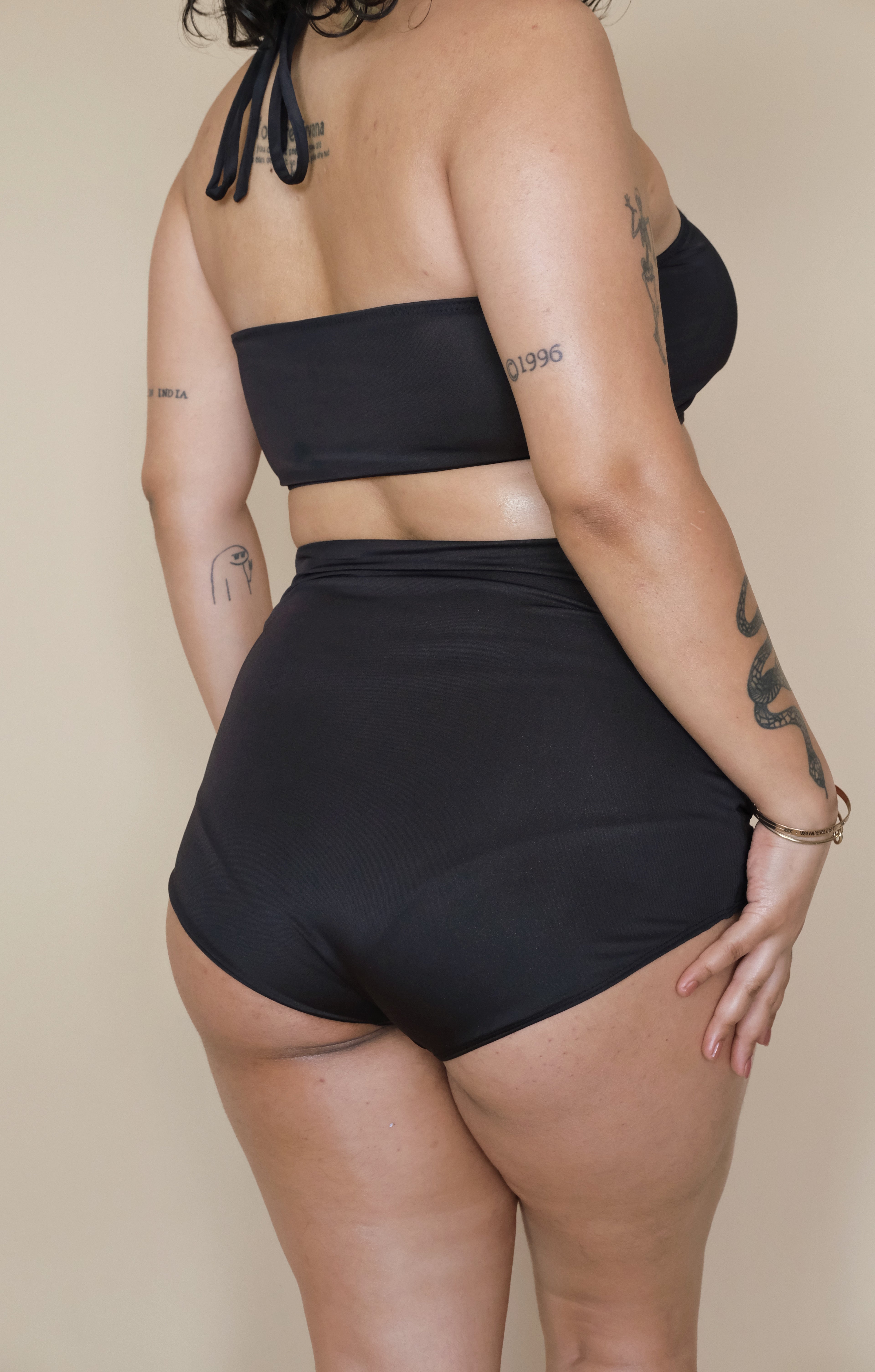 Black Halter Queen Set (2 Pcs)
